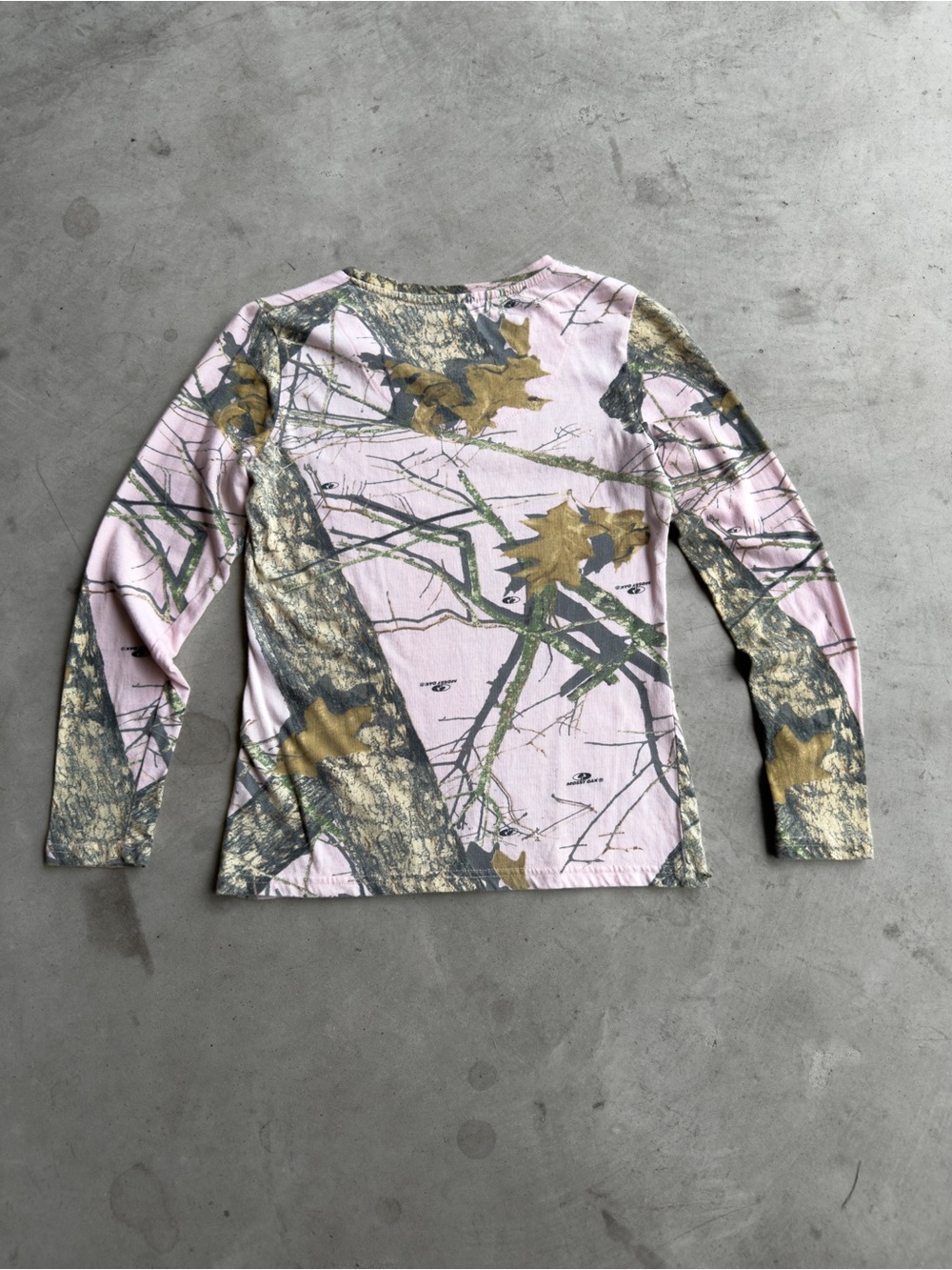 Y2K Women’s Cropped Mossy Oak Camo Long Sleeve T Shirt - Picture 2 of 3